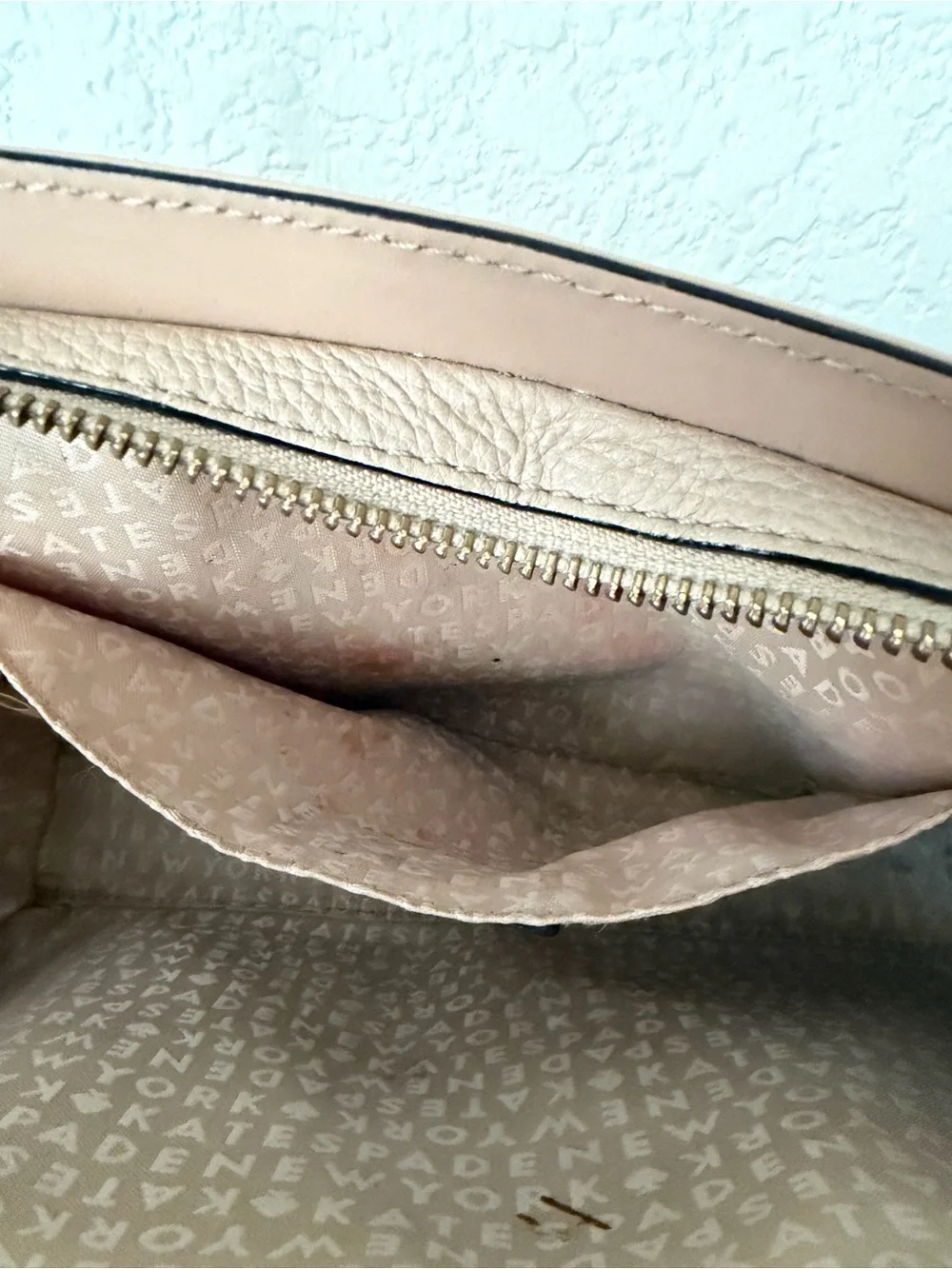 Kate Spade Beige Black Hadley Street Adelia 100% LEATHER Crossbody Messenger Bag - Picture 7 of 10